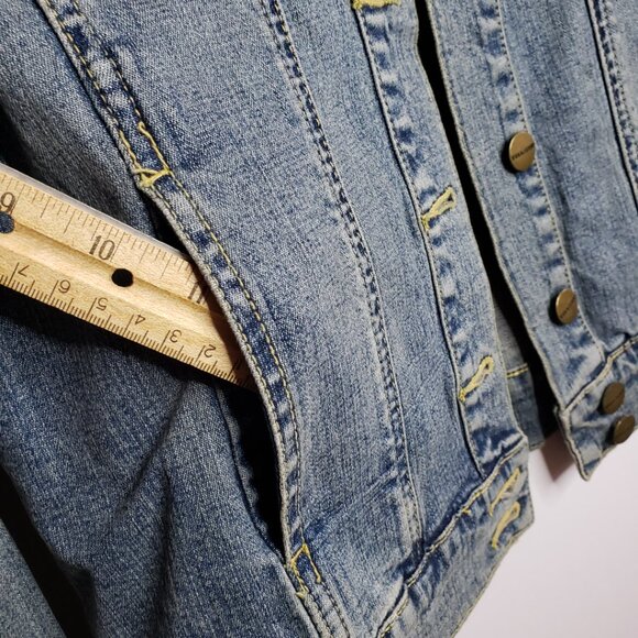 NWOT Vintage YUKA JEANS Embroidered Floral Denim Jacket Women's S/M Blue Beads - Picture 9 of 14